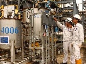 Dung Quat refinery performs well in first seven months